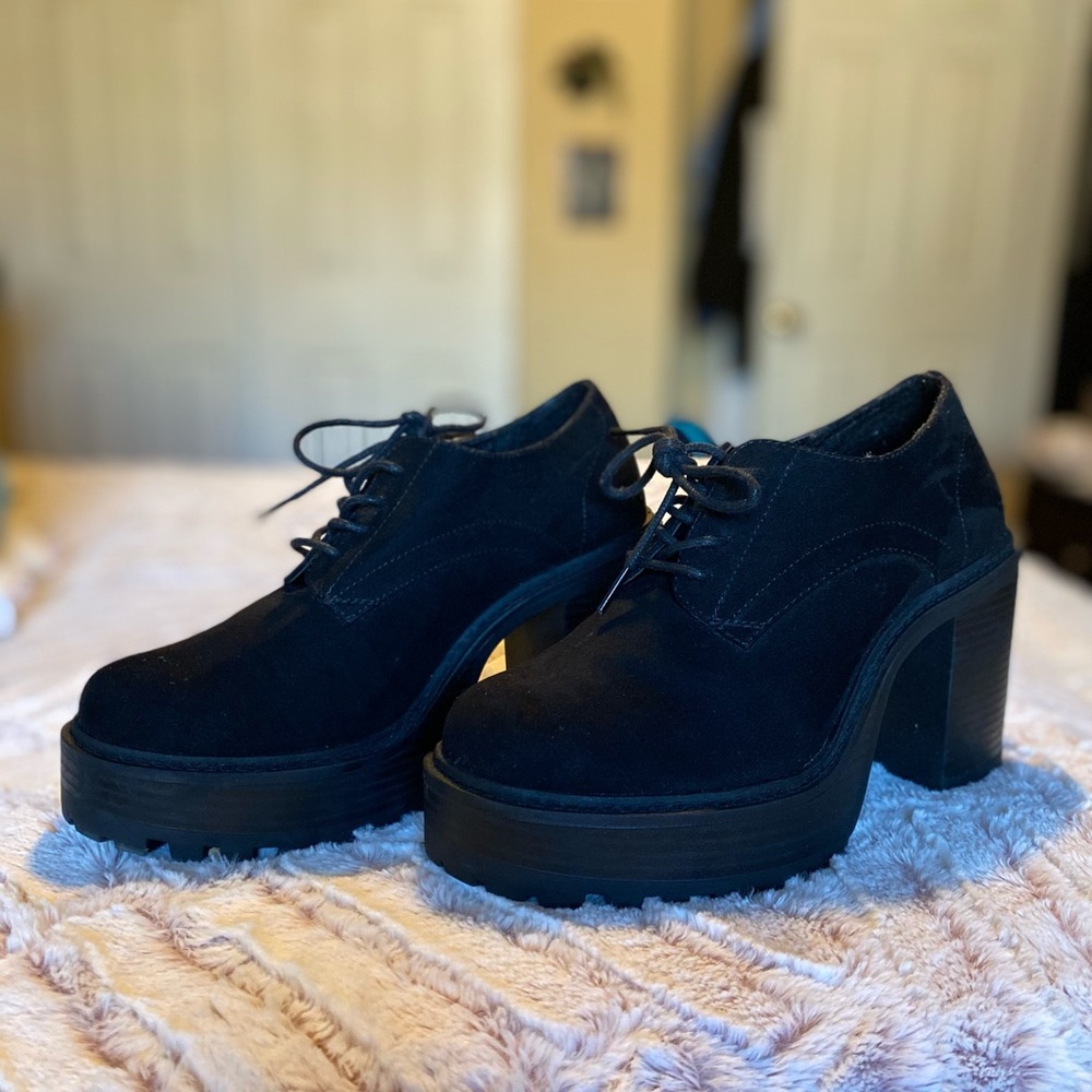 Torrid Platform Oxford Heels, size 7WW.